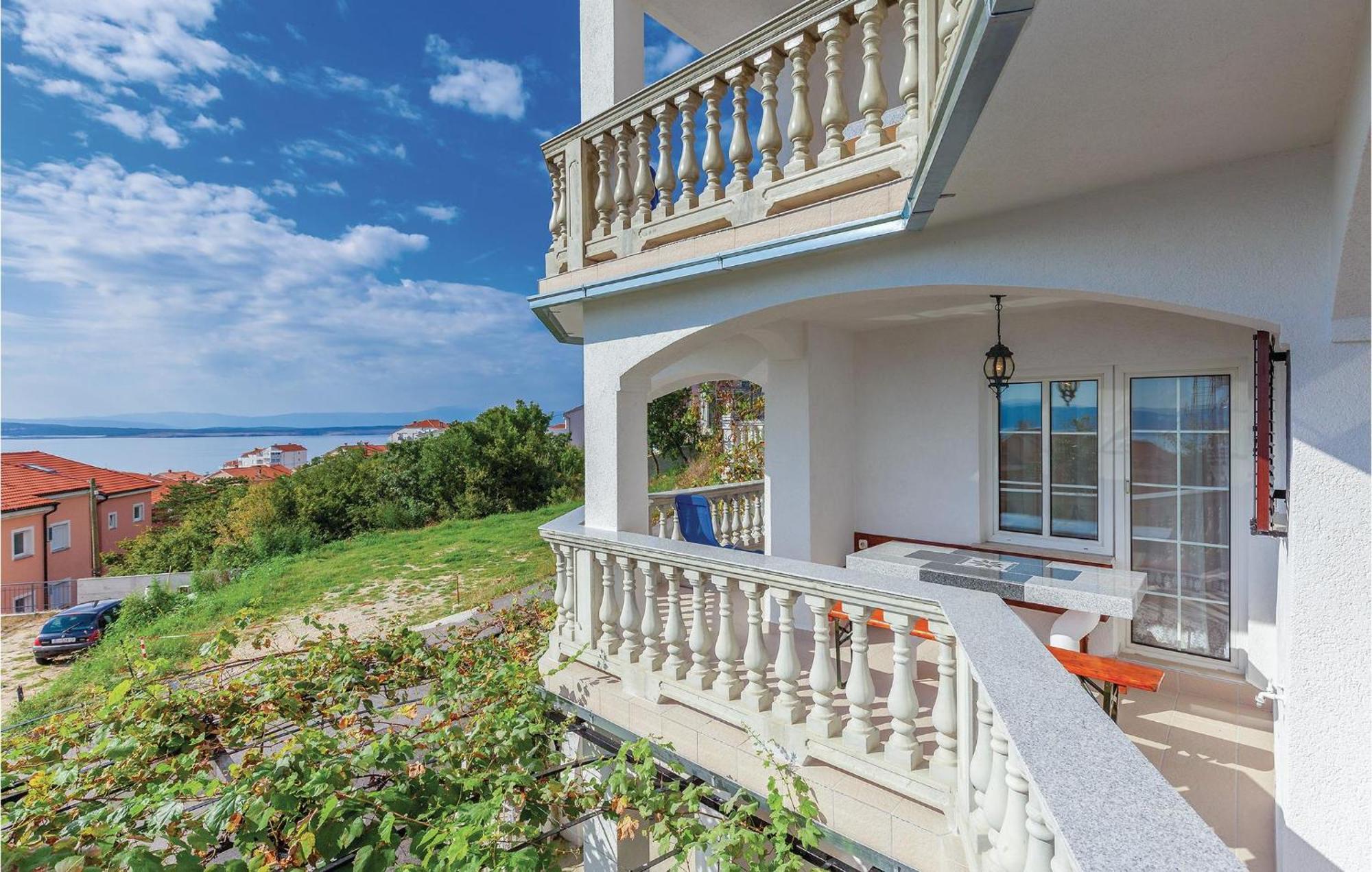 1 Bedroom Cozy Apartment In Crikvenica Extérieur photo