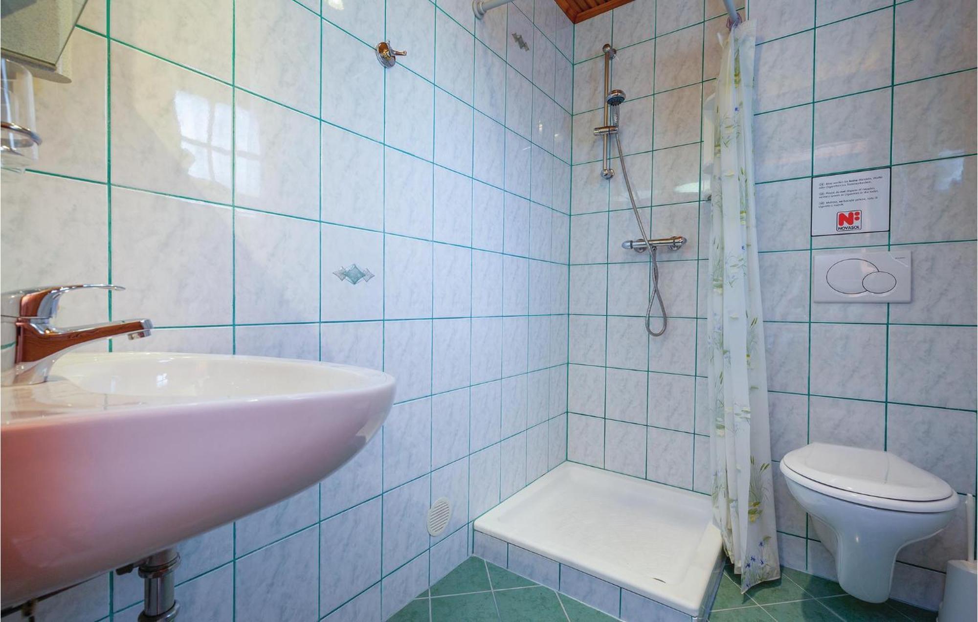 1 Bedroom Cozy Apartment In Crikvenica Extérieur photo