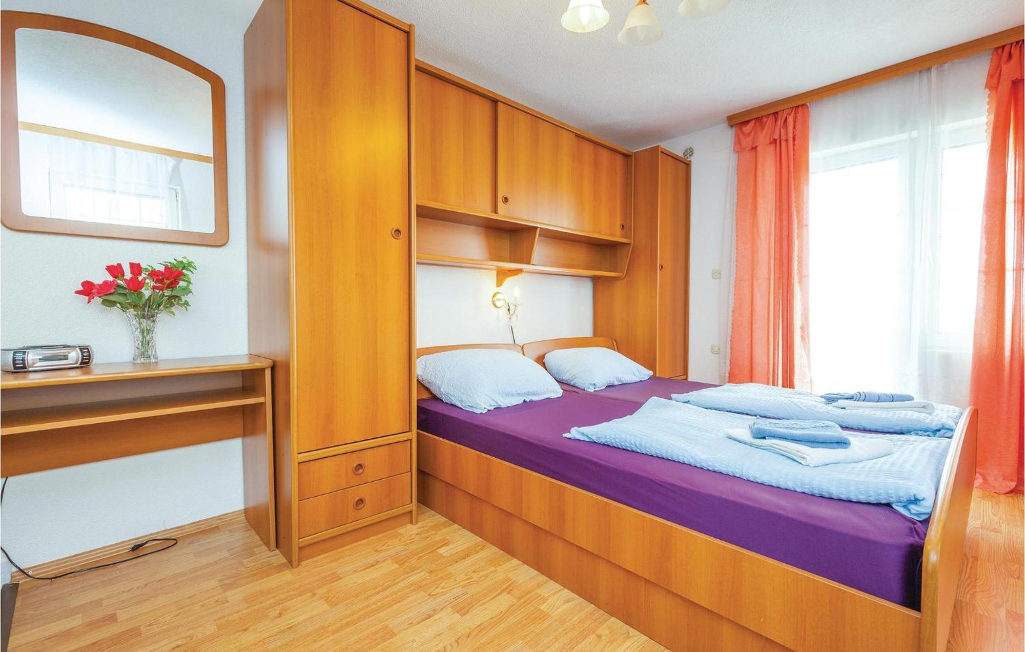 1 Bedroom Cozy Apartment In Crikvenica Extérieur photo