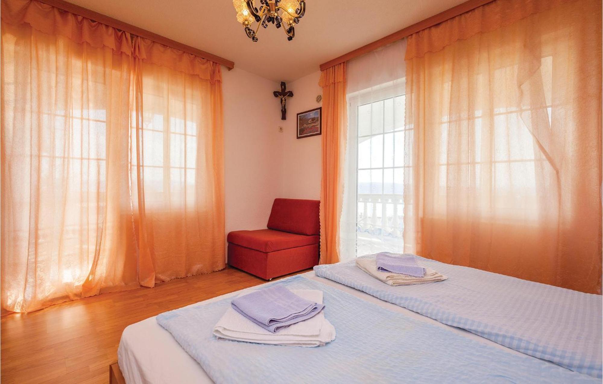 1 Bedroom Cozy Apartment In Crikvenica Extérieur photo