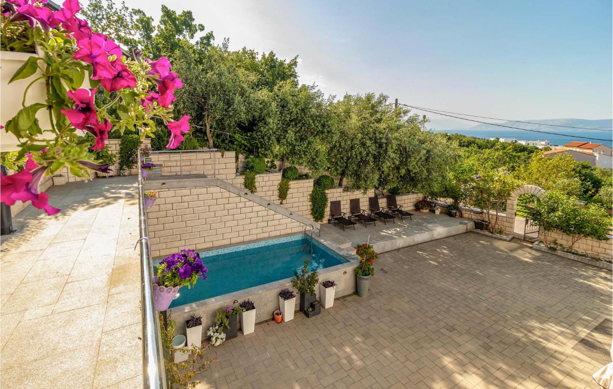 1 Bedroom Cozy Apartment In Crikvenica Extérieur photo