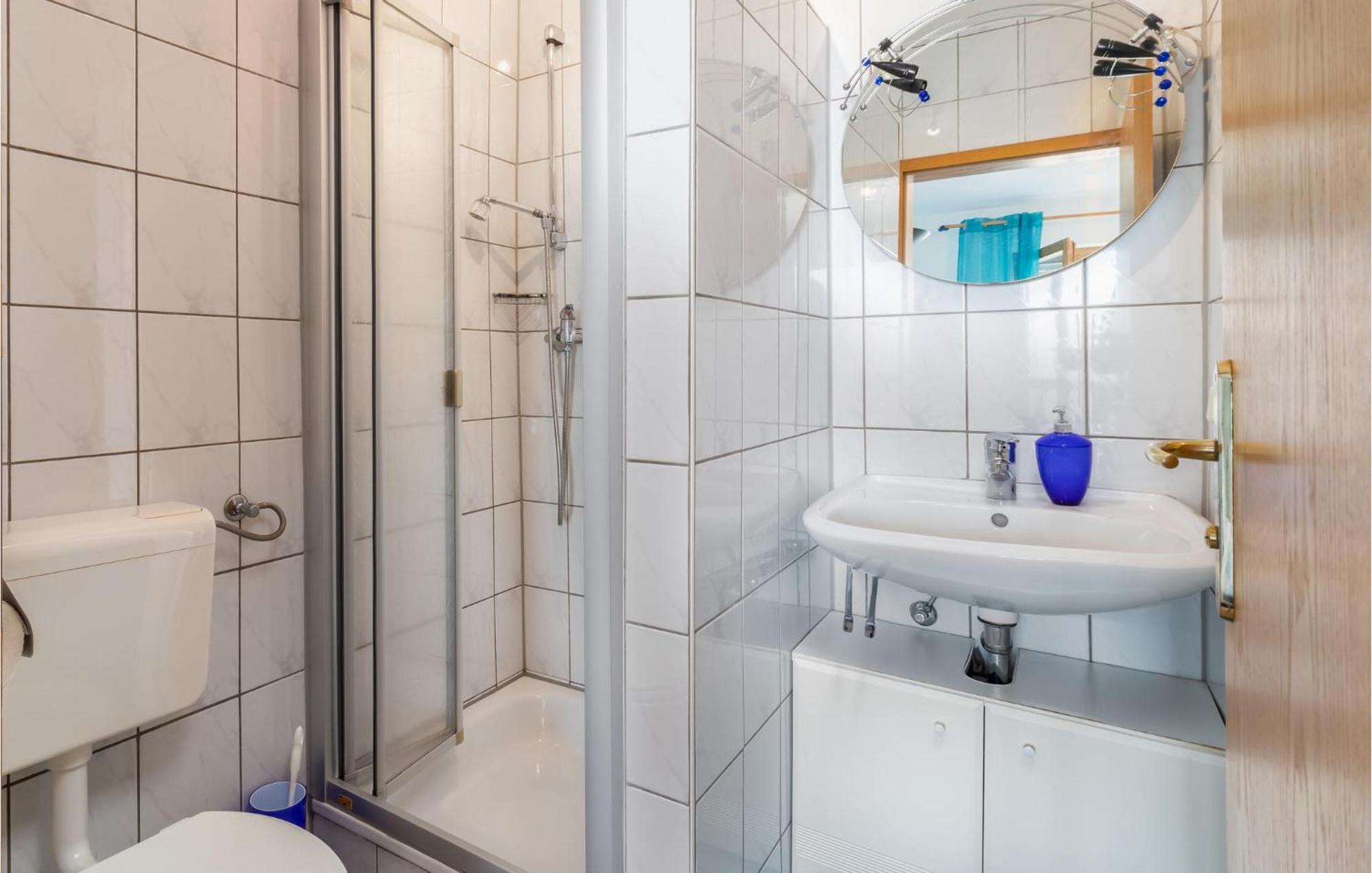 1 Bedroom Cozy Apartment In Crikvenica Extérieur photo